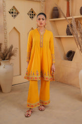 2 Piece Lawn Karandi Suit (CR3322)